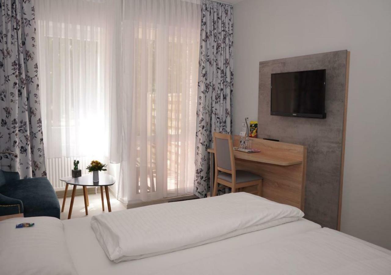 Hotel-Pension Am Boehmepark Зольтау Екстер'єр фото